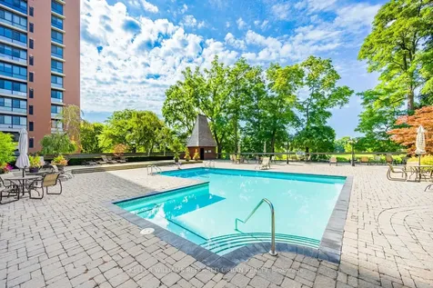 1400 Dixie Road Mississauga ON L5E 3E1