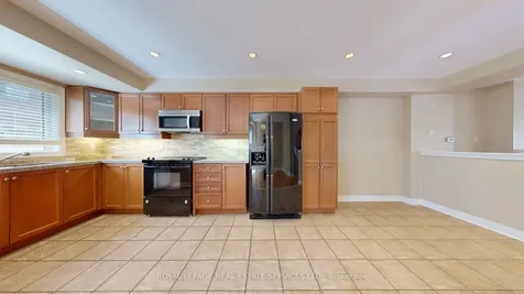 619 Evans Avenue Toronto ON M8W 2W4