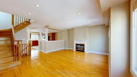 619 Evans Avenue Toronto ON M8W 2W4