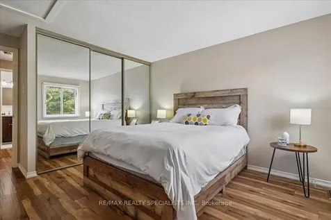 1507 Upper Middle Road Burlington ON L7P 4M5
