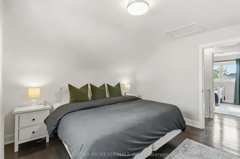3 Snaresbrook Drive Toronto ON M9W 2N5