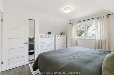 3 Snaresbrook Drive Toronto ON M9W 2N5
