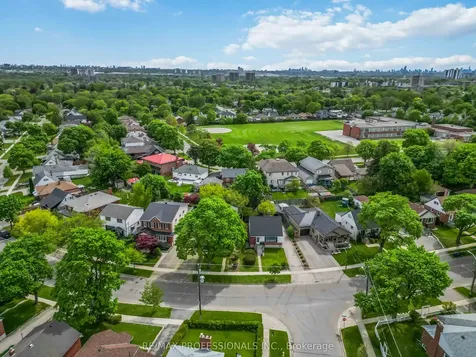 3 Snaresbrook Drive Toronto ON M9W 2N5