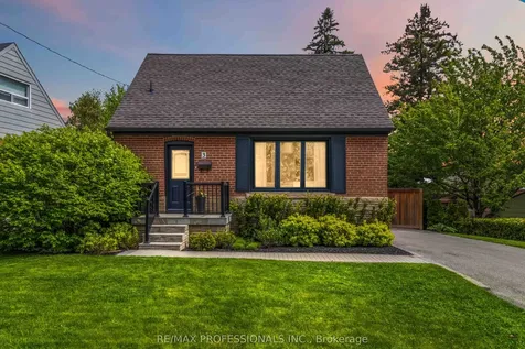 3 Snaresbrook Drive Toronto ON M9W 2N5