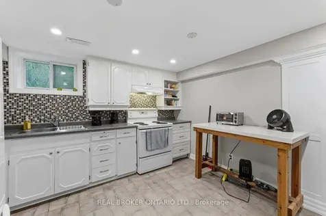 1314 Fisher Avenue Burlington ON L7P 2L6