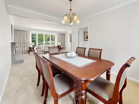 14 Widdicombe Hill Toronto ON M9R 1B3