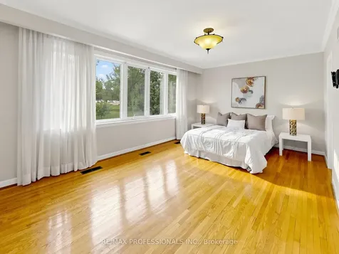 14 Widdicombe Hill Toronto ON M9R 1B3