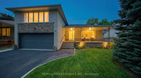 14 Widdicombe Hill Toronto ON M9R 1B3