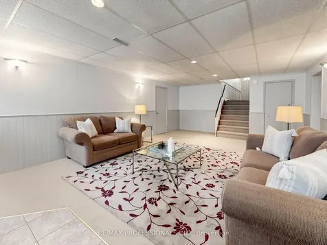 14 Widdicombe Hill Toronto ON M9R 1B3