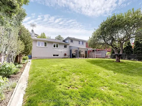 14 Widdicombe Hill Toronto ON M9R 1B3