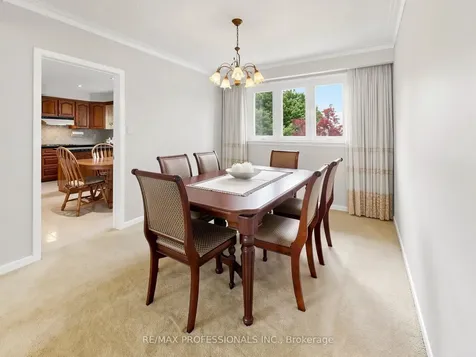 14 Widdicombe Hill Toronto ON M9R 1B3