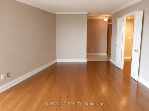 1360 Rathburn Road Mississauga ON L4W 4H4