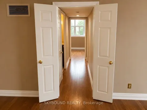 1360 Rathburn Road Mississauga ON L4W 4H4