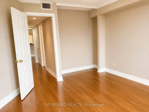 1360 Rathburn Road Mississauga ON L4W 4H4