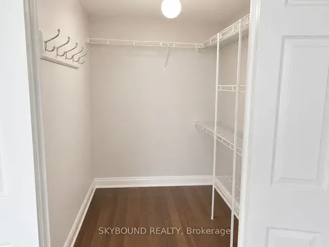 1360 Rathburn Road Mississauga ON L4W 4H4
