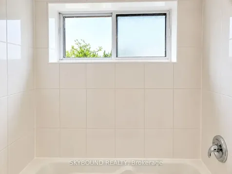 1360 Rathburn Road Mississauga ON L4W 4H4