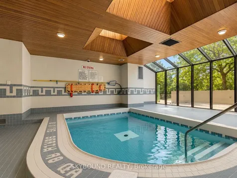 1360 Rathburn Road Mississauga ON L4W 4H4