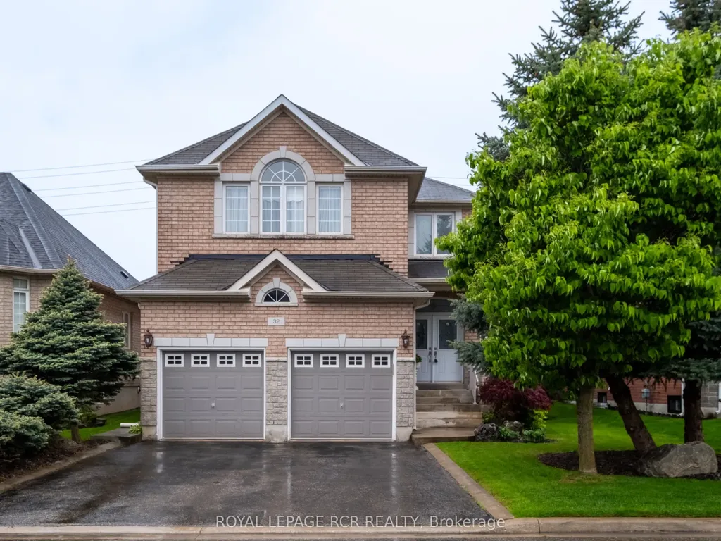 32 Dokkum Crescent Brampton ON L6Z 0E2