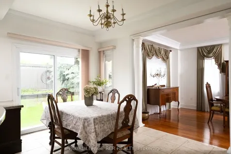 32 Dokkum Crescent Brampton ON L6Z 0E2