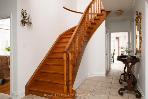 32 Dokkum Crescent Brampton ON L6Z 0E2