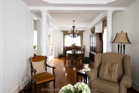 32 Dokkum Crescent Brampton ON L6Z 0E2