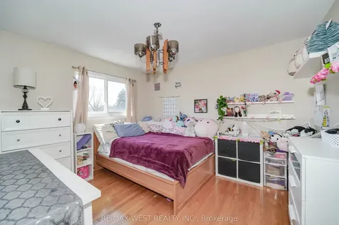 4296 Claypine Rise Mississauga ON L4W 2G6