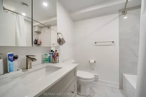 4296 Claypine Rise Mississauga ON L4W 2G6
