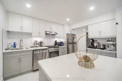 4296 Claypine Rise Mississauga ON L4W 2G6