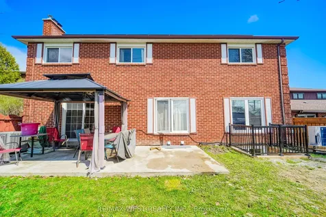 4296 Claypine Rise Mississauga ON L4W 2G6