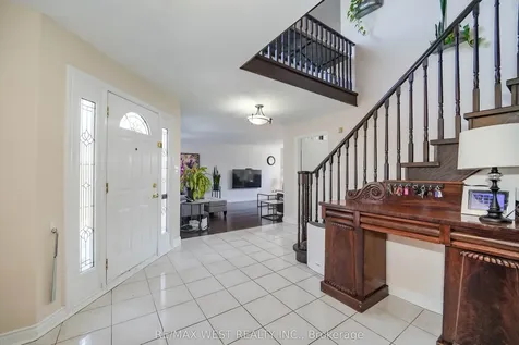 4296 Claypine Rise Mississauga ON L4W 2G6