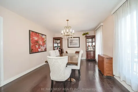 4296 Claypine Rise Mississauga ON L4W 2G6