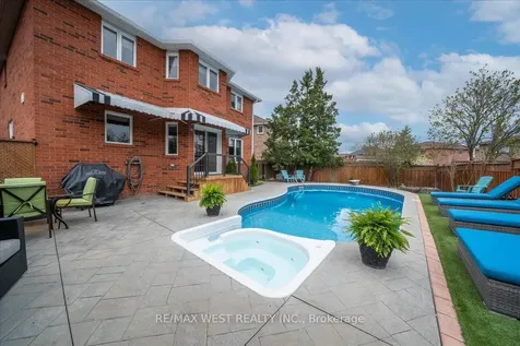 12 Berrydown Drive Caledon ON L7E 1L8
