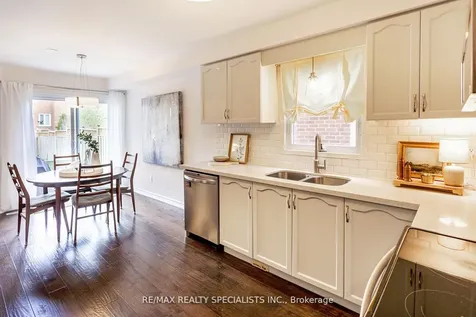 6363 Osprey Boulevard Mississauga ON L5N 6G7