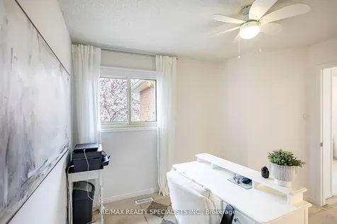 6363 Osprey Boulevard Mississauga ON L5N 6G7