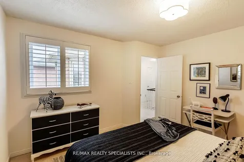 6363 Osprey Boulevard Mississauga ON L5N 6G7