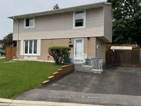 4 Hardcastle Court Brampton ON L6S 2A9