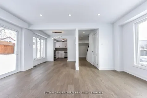 4 Hardcastle Court Brampton ON L6S 2A9
