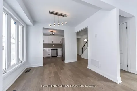 4 Hardcastle Court Brampton ON L6S 2A9