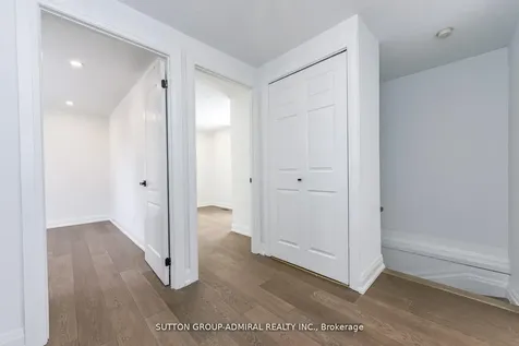 4 Hardcastle Court Brampton ON L6S 2A9