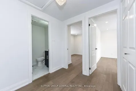 4 Hardcastle Court Brampton ON L6S 2A9