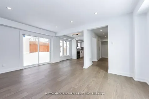4 Hardcastle Court Brampton ON L6S 2A9