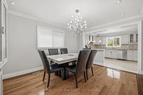 951 White Clover Way Mississauga ON L5V 1E7