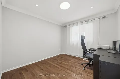 951 White Clover Way Mississauga ON L5V 1E7