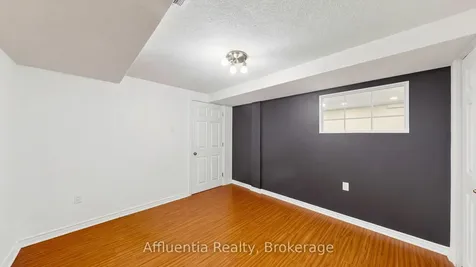 5714 Jenvic Grove Mississauga ON L5M 7B4