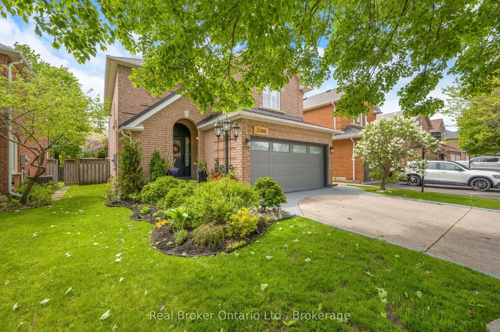 2388 Eden Valley Drive Oakville ON L6H 6K9