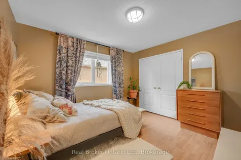 2388 Eden Valley Drive Oakville ON L6H 6K9