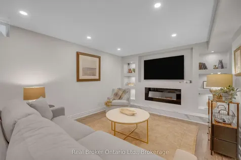 2388 Eden Valley Drive Oakville ON L6H 6K9