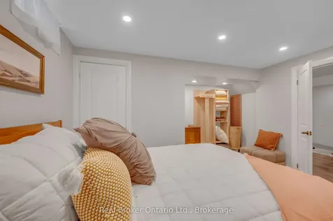 2388 Eden Valley Drive Oakville ON L6H 6K9