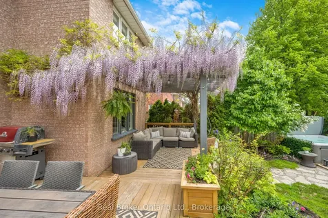 2388 Eden Valley Drive Oakville ON L6H 6K9