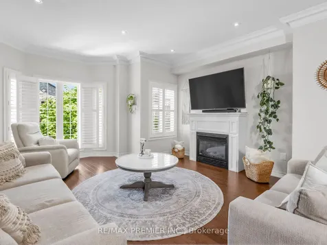 57B Westona Street Toronto ON M9P 2X9